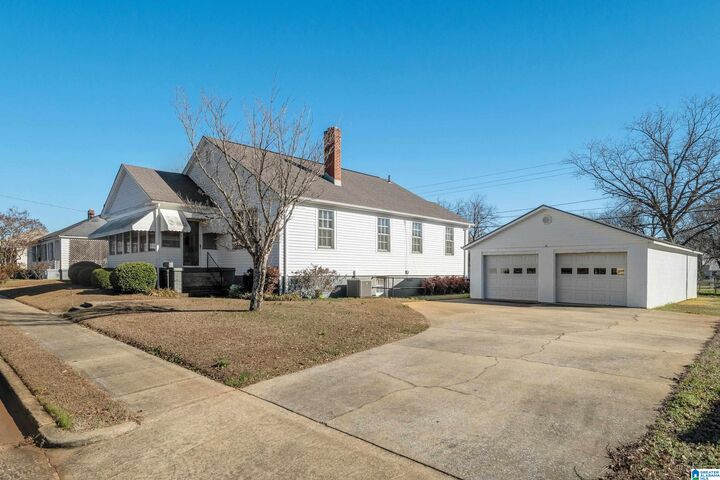 Property Photo: 112 W Parkway Avenue AL 35160