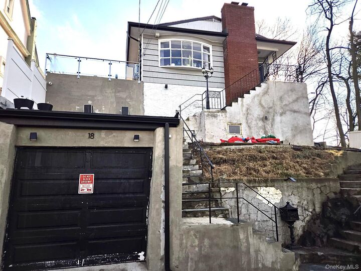 Property Photo:  18 Arden Place  NY 10701 