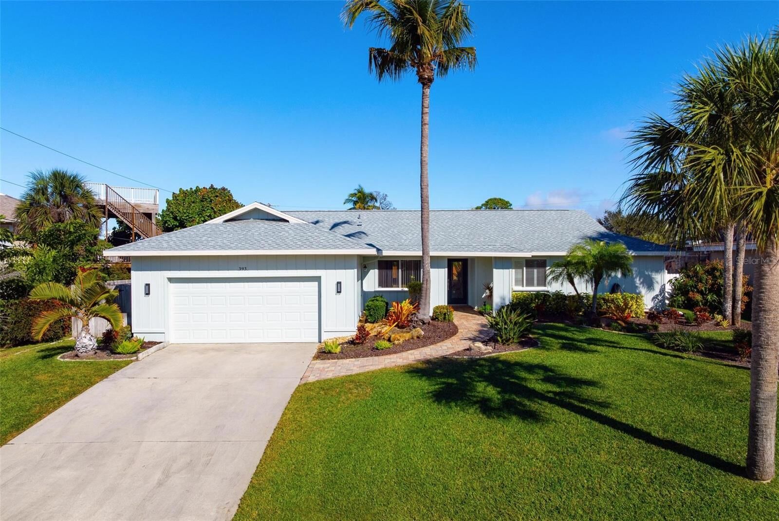 Property Photo:  393 Flamingo Drive  FL 34285 