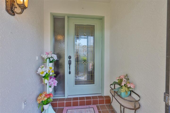 Property Photo:  1610 Leland Drive  FL 33573 