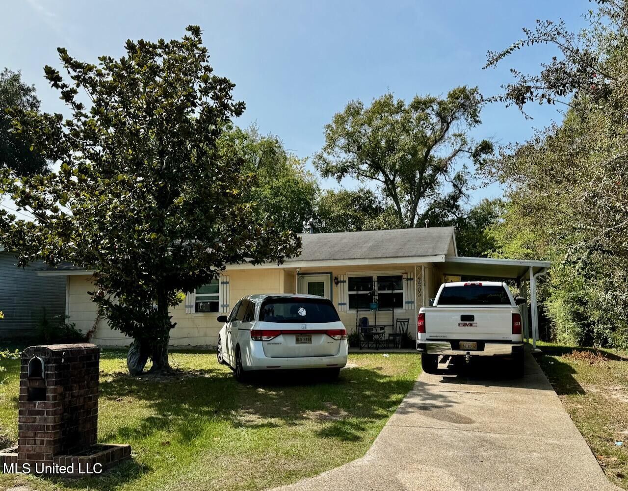 Property Photo: 2905 Audubon Drive MS 39501