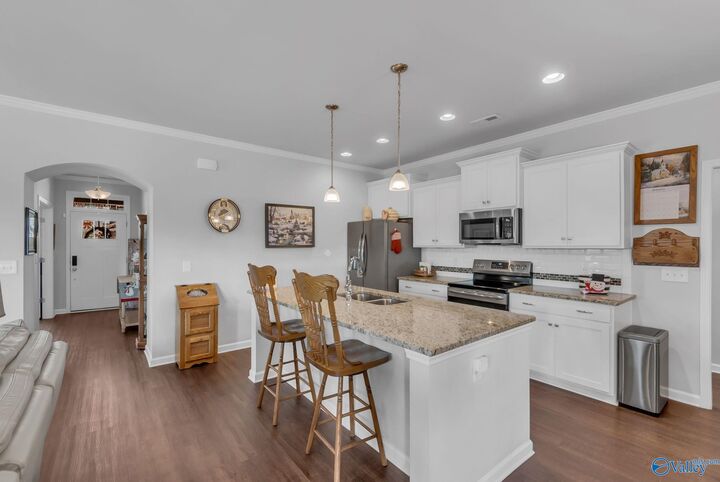 Property Photo:  222 Holt Street  AL 35759 