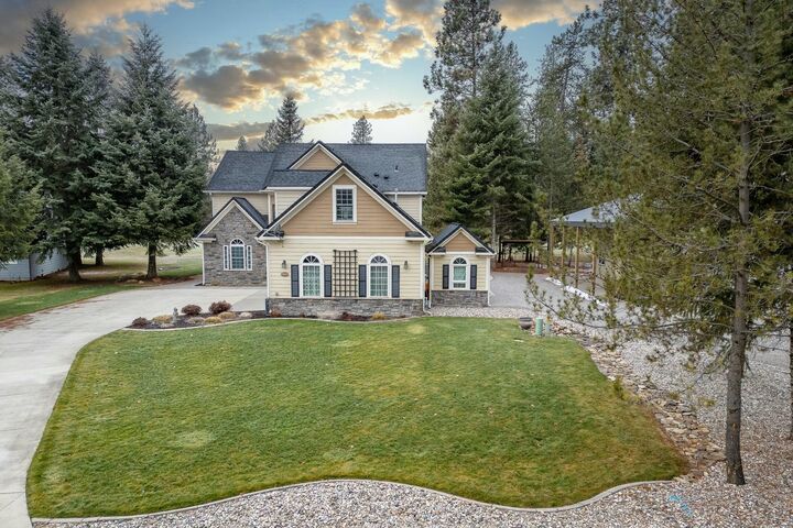 Property Photo:  116 W Trappers Loop  WA 99109 