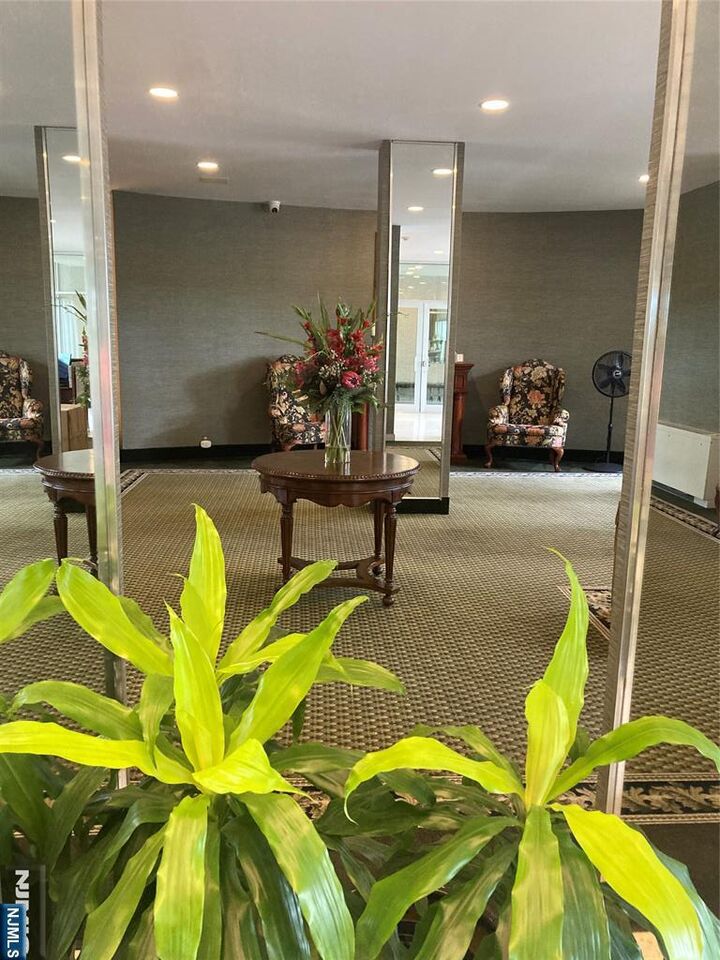 Property Photo:  301 Beech Street 10I  NJ 07601 