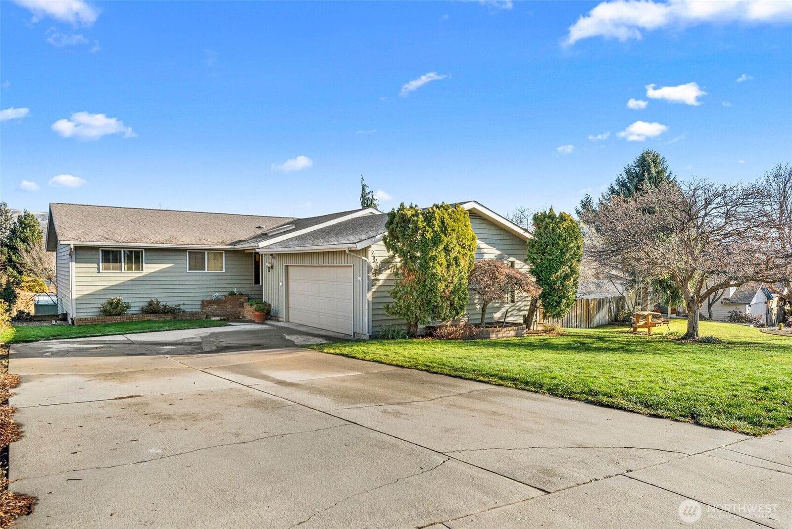 Property Photo:  2591  Lemaister Avenue  WA 98801 