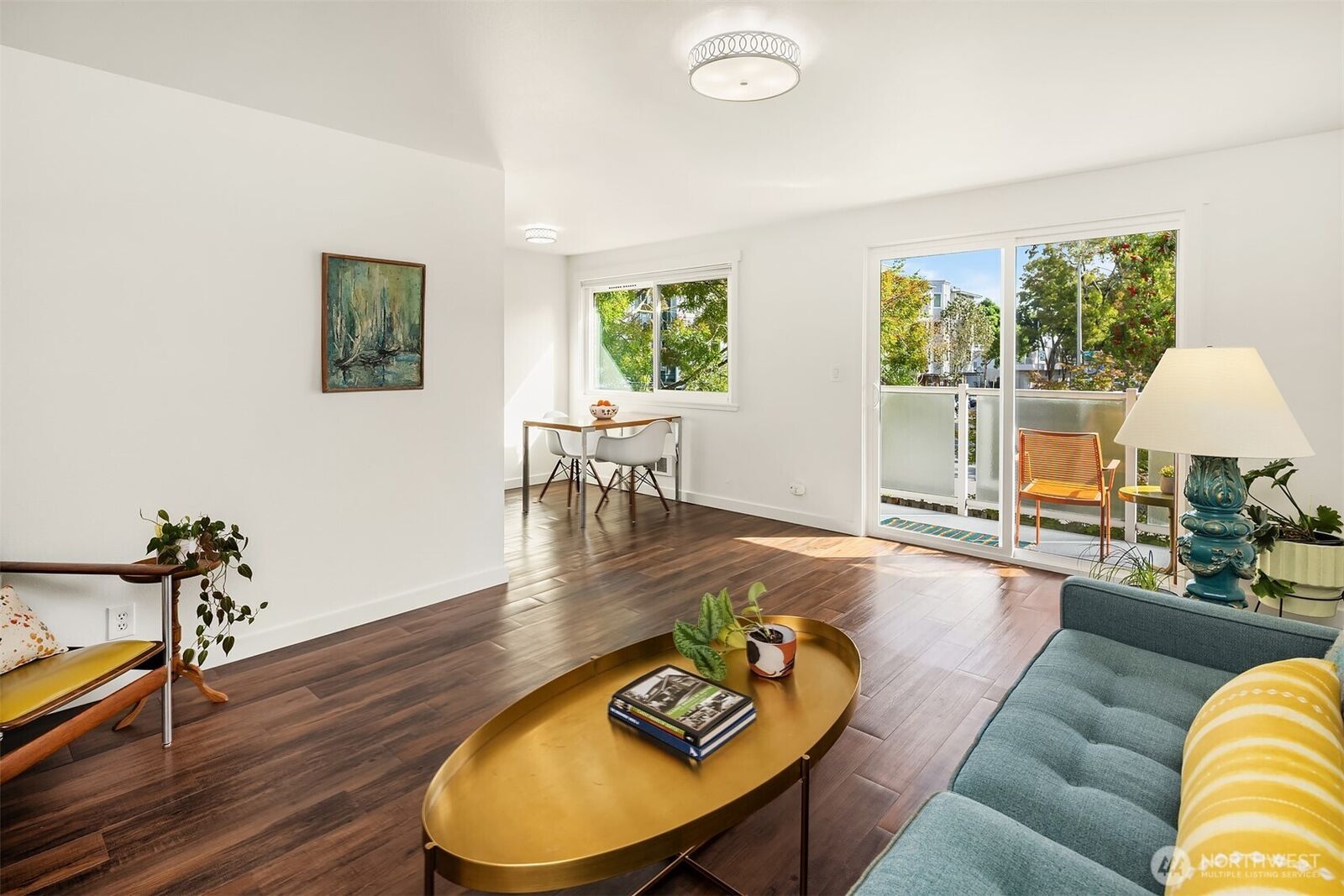 Property Photo:  8701  35th Avenue NE 9  WA 98115 