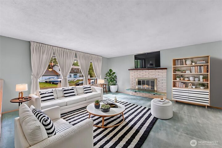 Property Photo:  1834 NE Sumner Drive  WA 98277 