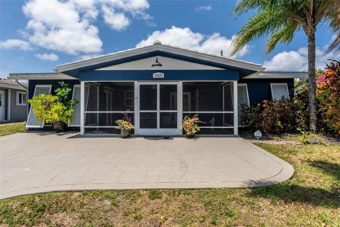 Property Photo:  3429 NE 17th Way  FL 33334 