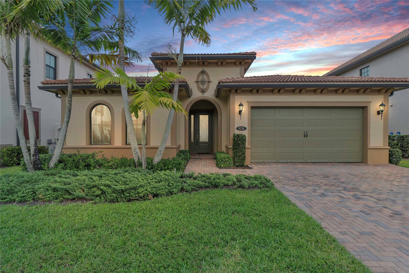 Property Photo:  9210 Solstice Circle  FL 33076 