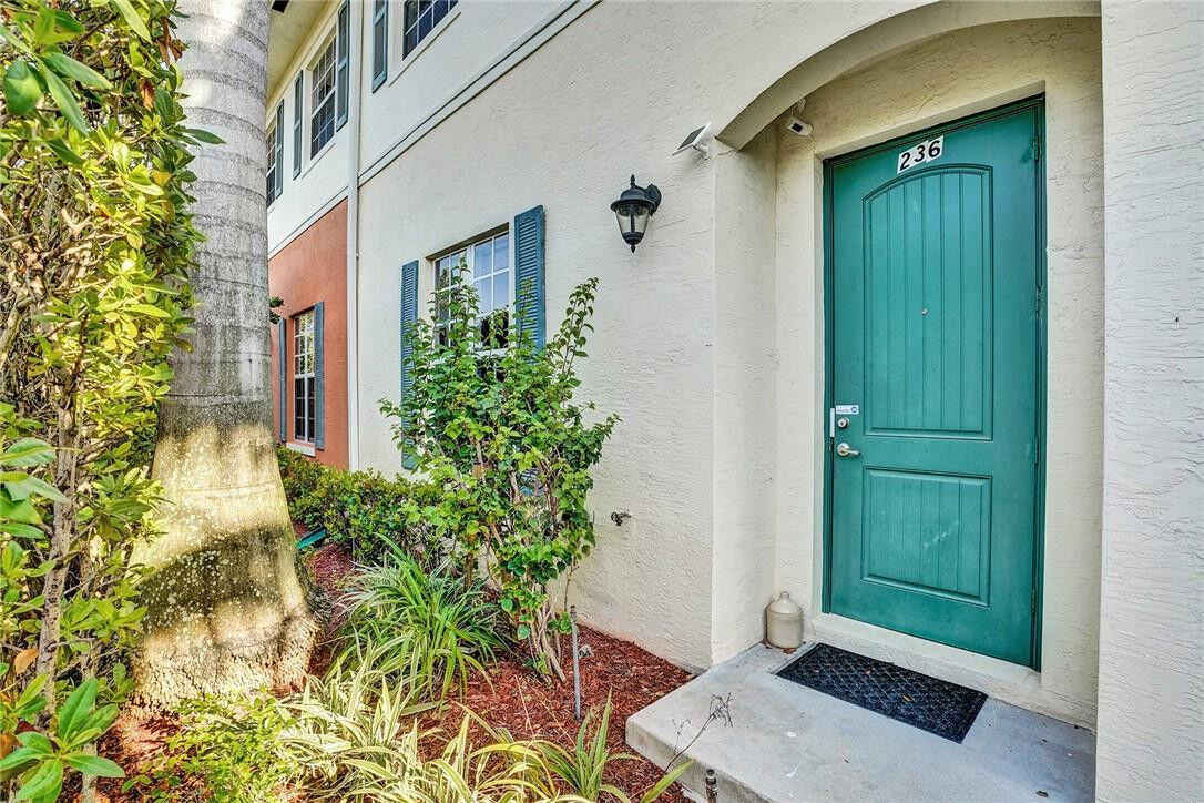 Property Photo:  236 SW 7th Court 236  FL 33060 