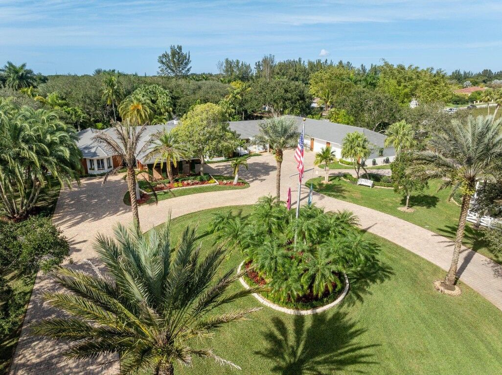 Property Photo:  17911 SW 63rd Manor  FL 33331 