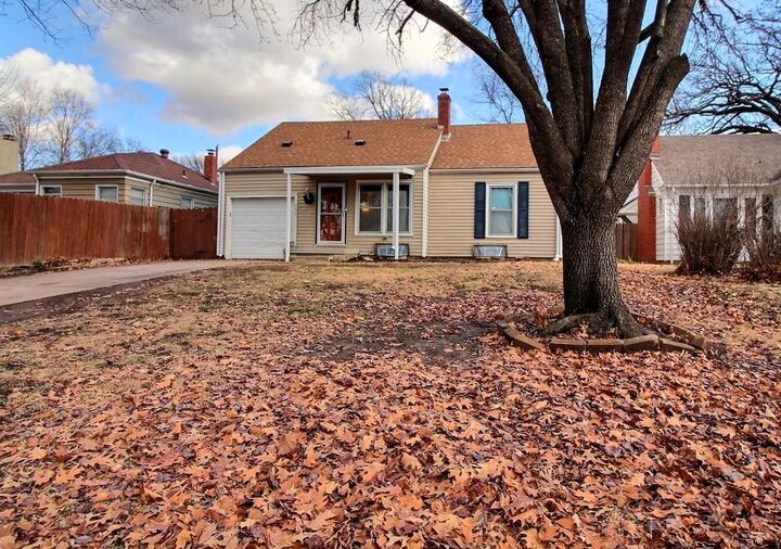 Property Photo: 656 S Roosevelt St KS 67218
