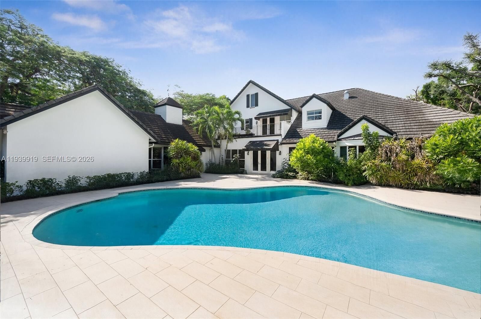 Property Photo: 10001 SW 60th Ct FL 33156