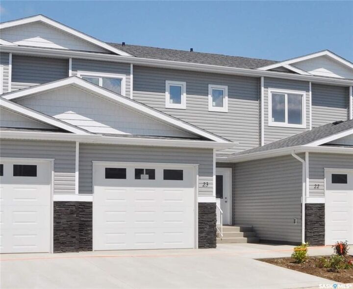 10 Clark Drive 24 — photo 1