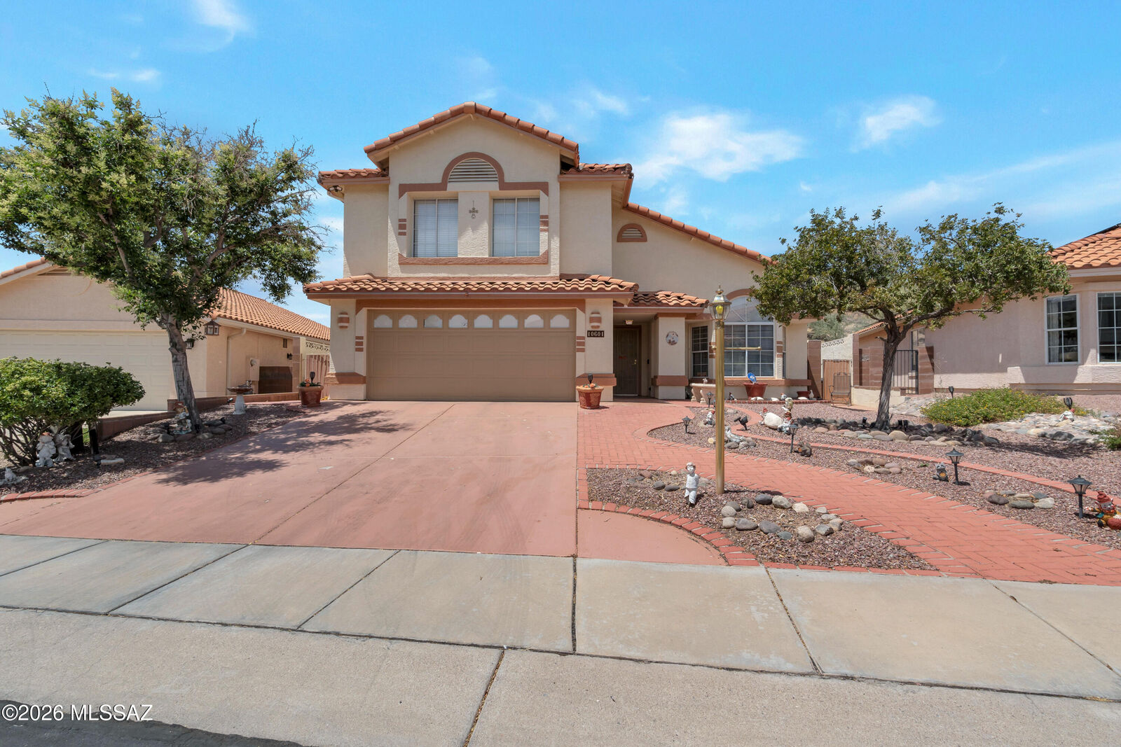 Property Photo:  10601 N Camino Rosas Nuevas  AZ 85737 