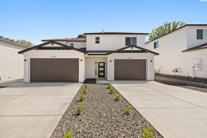 Property Photo:  1141 S Underwood Pl  WA 99337 