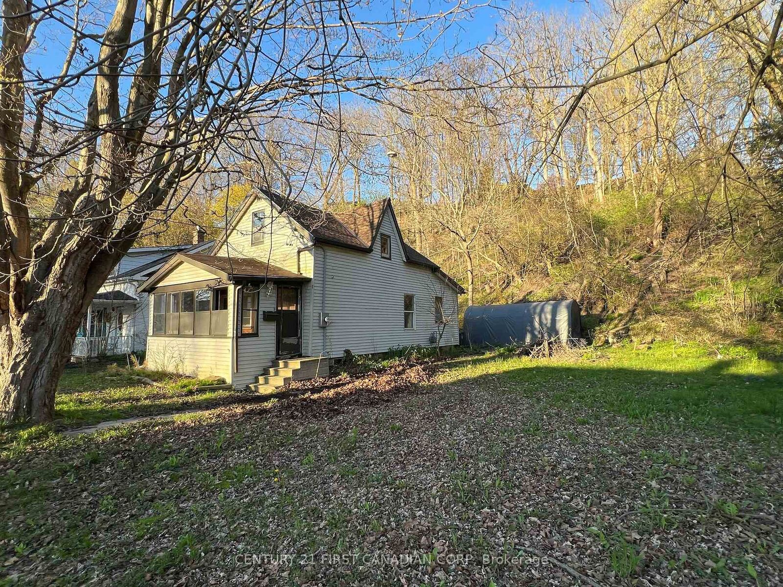 Property Photo:  205 Orchard Street  ON N5L 1C4 