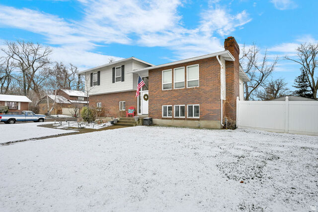 Property Photo: 619 W 4050 S UT 84405