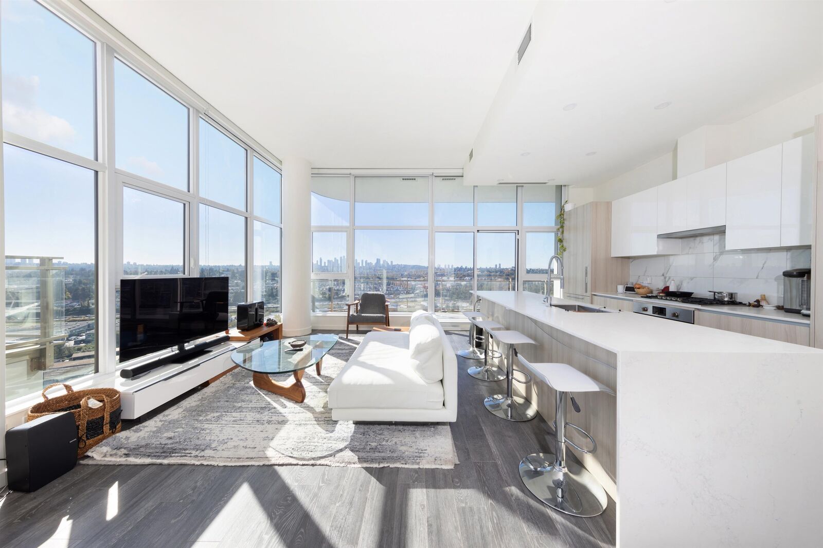 Property Photo: 5311 Goring Street 2603 BC V5B 0B5