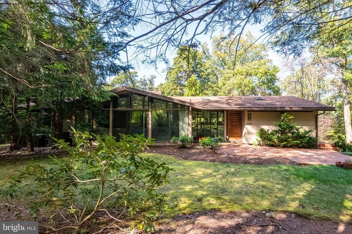 Property Photo:  1047 Imperial Drive  PA 19540 