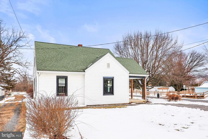 Property Photo: 255 W Main Street PA 17222