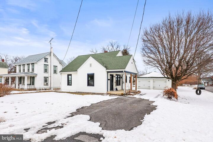 Property Photo: 255 W Main Street PA 17222