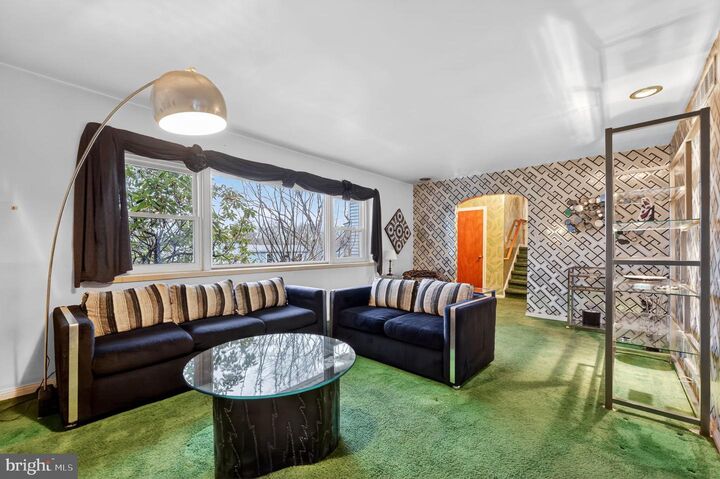 Property Photo:  319 Crestview Circle  PA 19063 