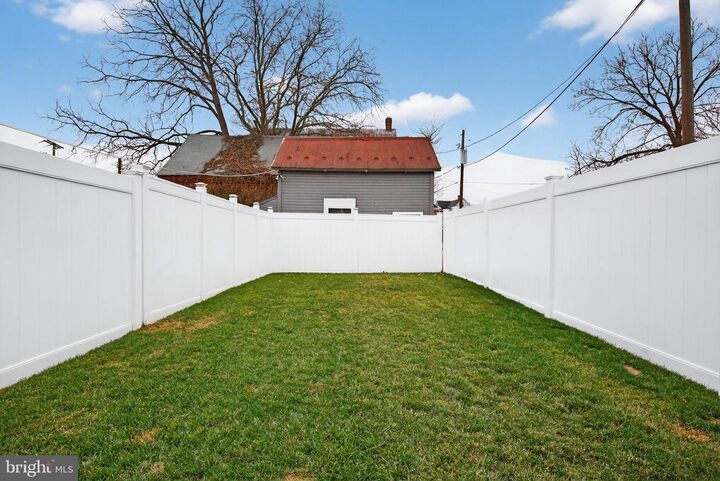 Property Photo:  222 N Franklin Street  PA 17331 