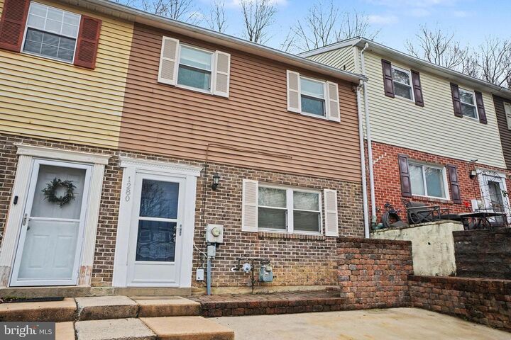 Property Photo:  1280 Fox Run  PA 19606 