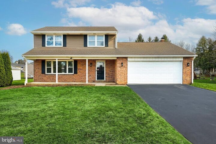 Property Photo:  2510 Redwood Road  PA 17315 