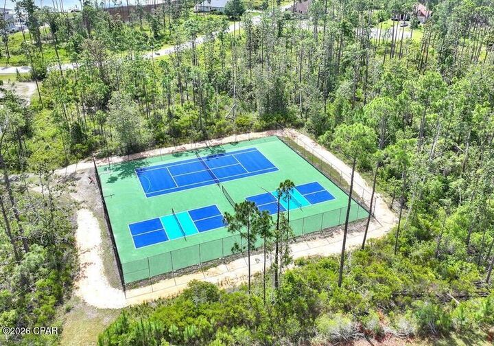 Property Photo:  1007 Breeze Court  FL 32404 