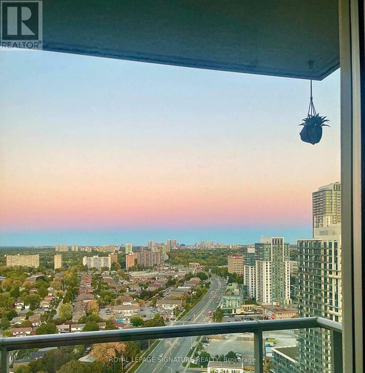 Property Photo:  30 Herons Hill Way 2505  ON M2J 0A7 