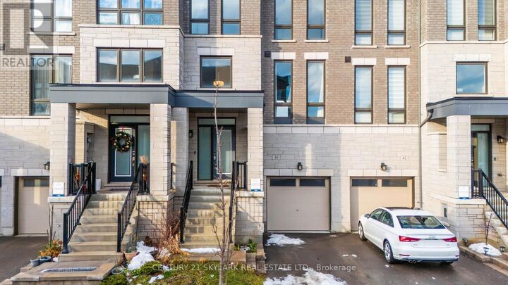 Property Photo:  40 Douet Lane  ON L1Z 0V4 