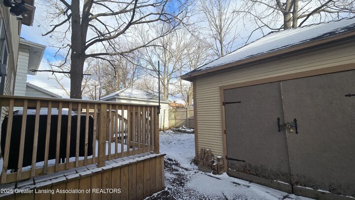 Property Photo: 206 Custer Avenue MI 48912