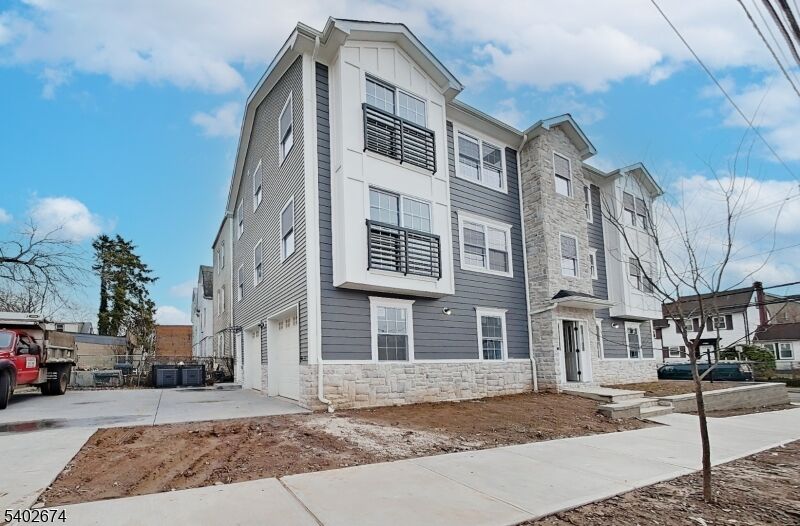 Property Photo:  71 Lindsley Ave  NJ 07106 