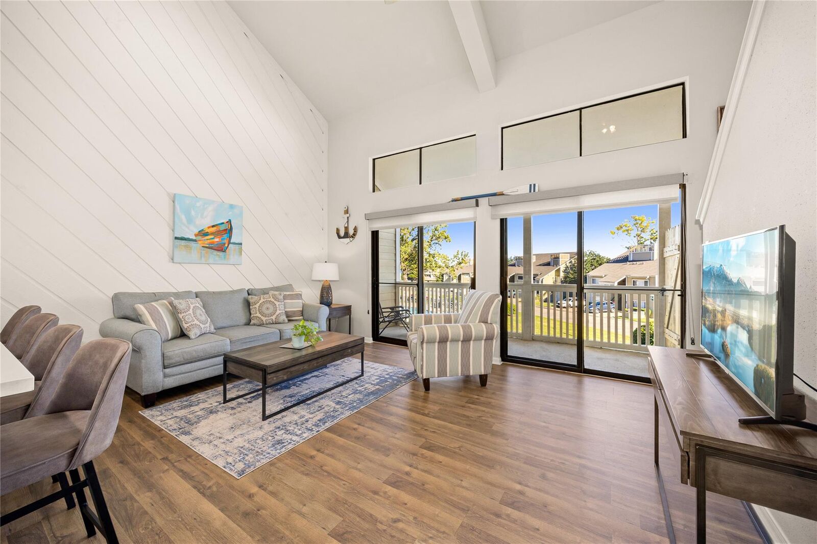 Property Photo:  108 April Point Drive S  TX 77356 