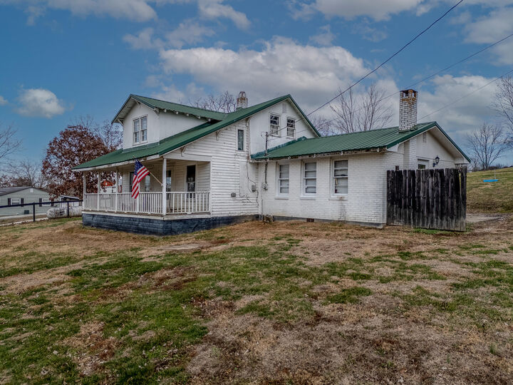 Property Photo:  6154 E US-60  KY 40371 