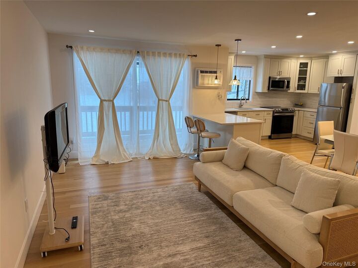 Property Photo:  404 Vista On The Lake 4bldg  NY 10512 