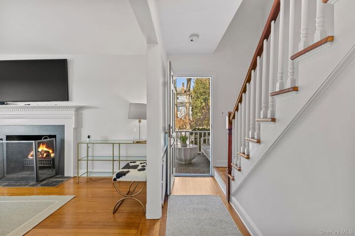 Property Photo:  55 Edgewood Avenue  NY 10538 