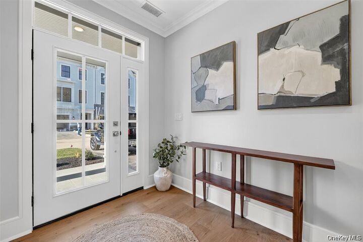 Property Photo:  1816 Soundview Court  NY 10598 