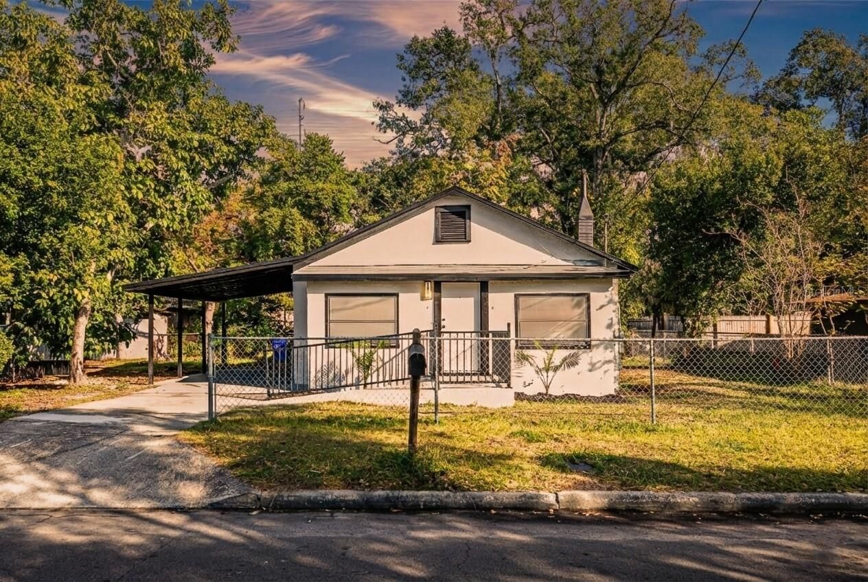 Property Photo:  1041 Anderson Avenue  FL 33805 