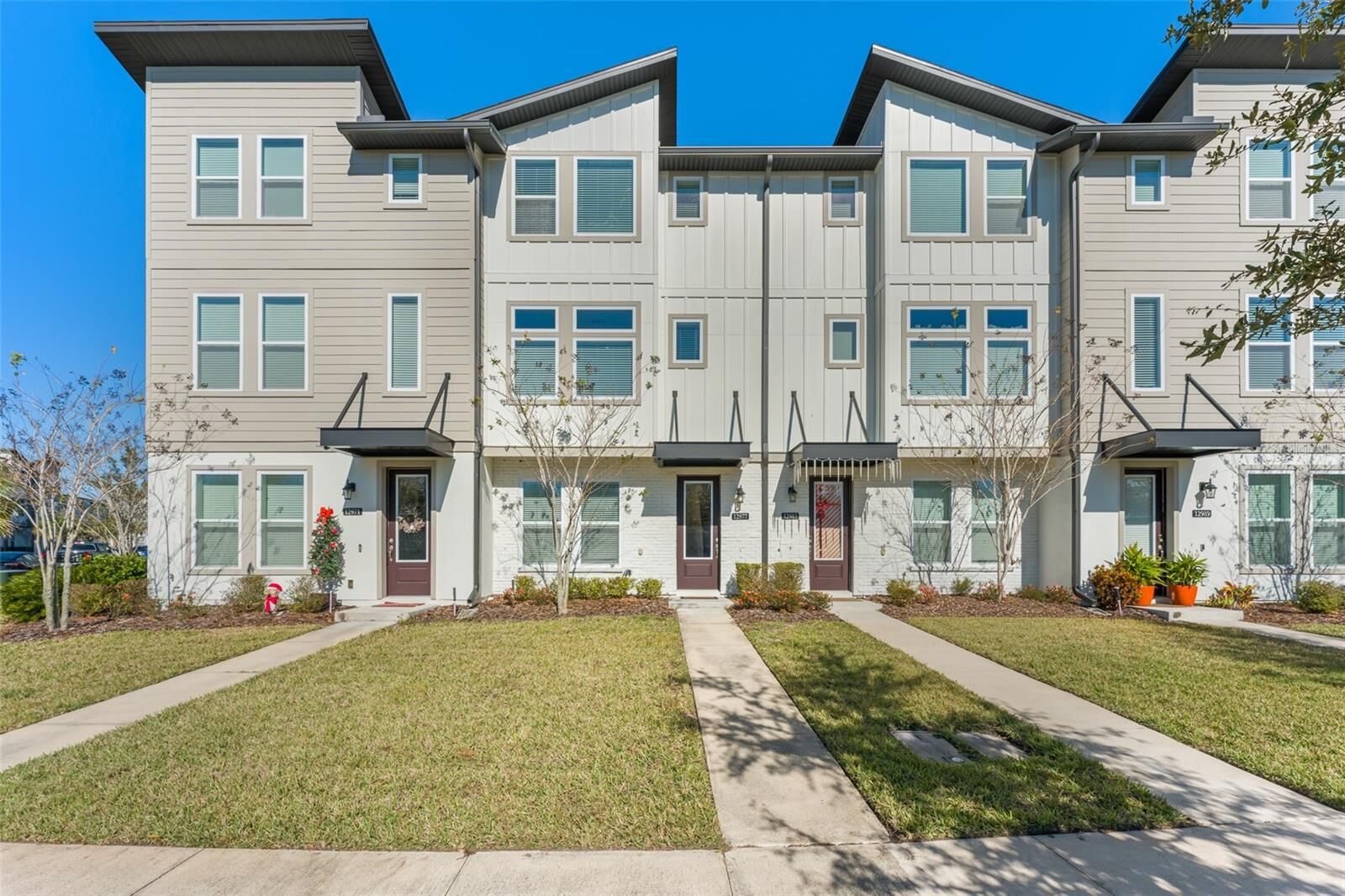 Property Photo:  12977 Gabor Avenue  FL 32827 