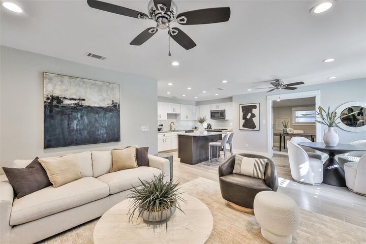 Property Photo:  4115 Bay Avenue  FL 33616 