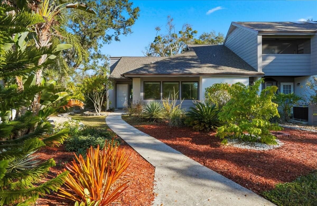 Property Photo: 3205 Golden Eagle Lane FL 34231