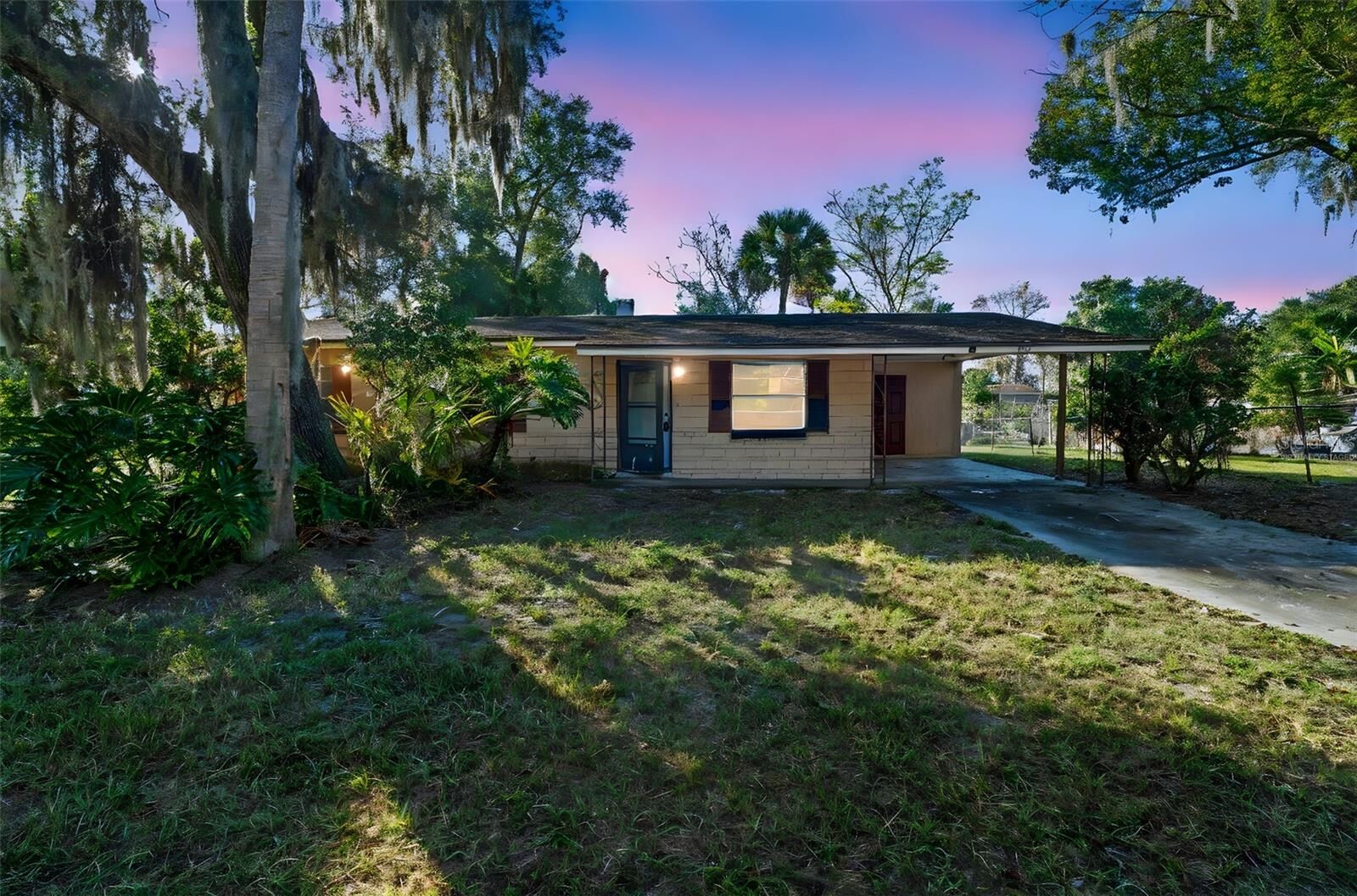Property Photo:  298 Nursery Street  FL 32765 