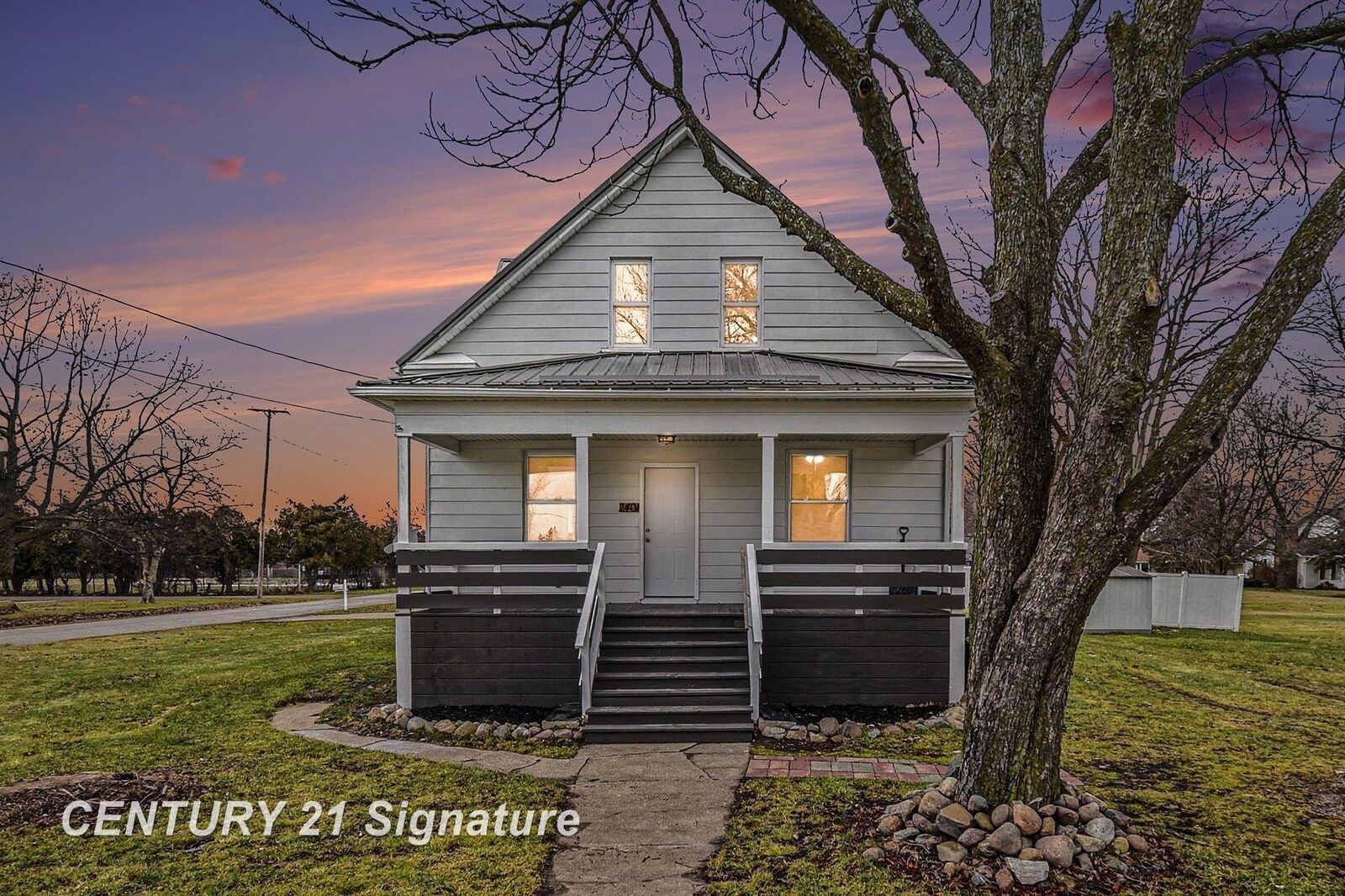 Property Photo:  2401 26th Street  MI 48708 