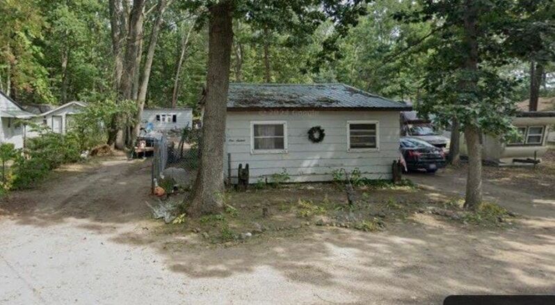 Property Photo:  116 Burrill Drive  MI 48651 
