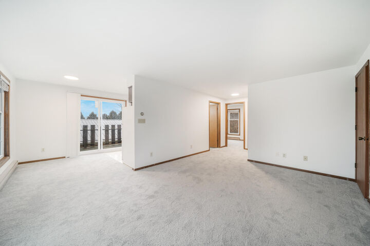 Property Photo:  2602 Camelot Blvd C  WI 53081 