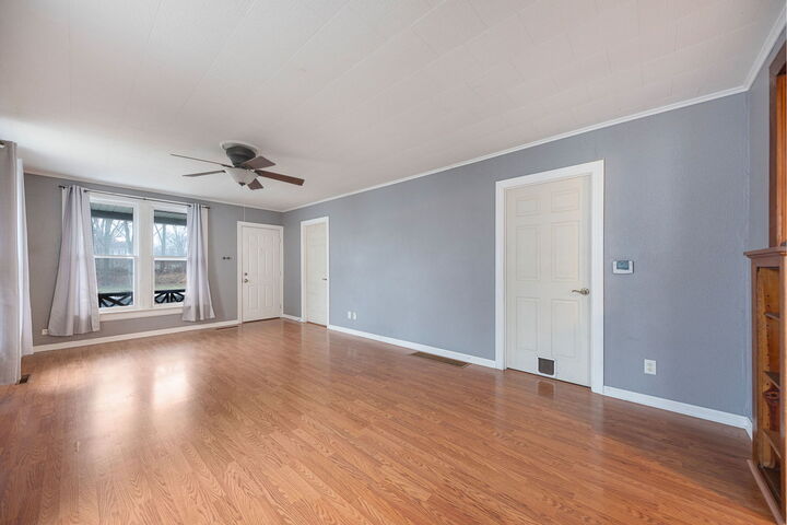 Property Photo:  252 S Oak Street  IL 60950 