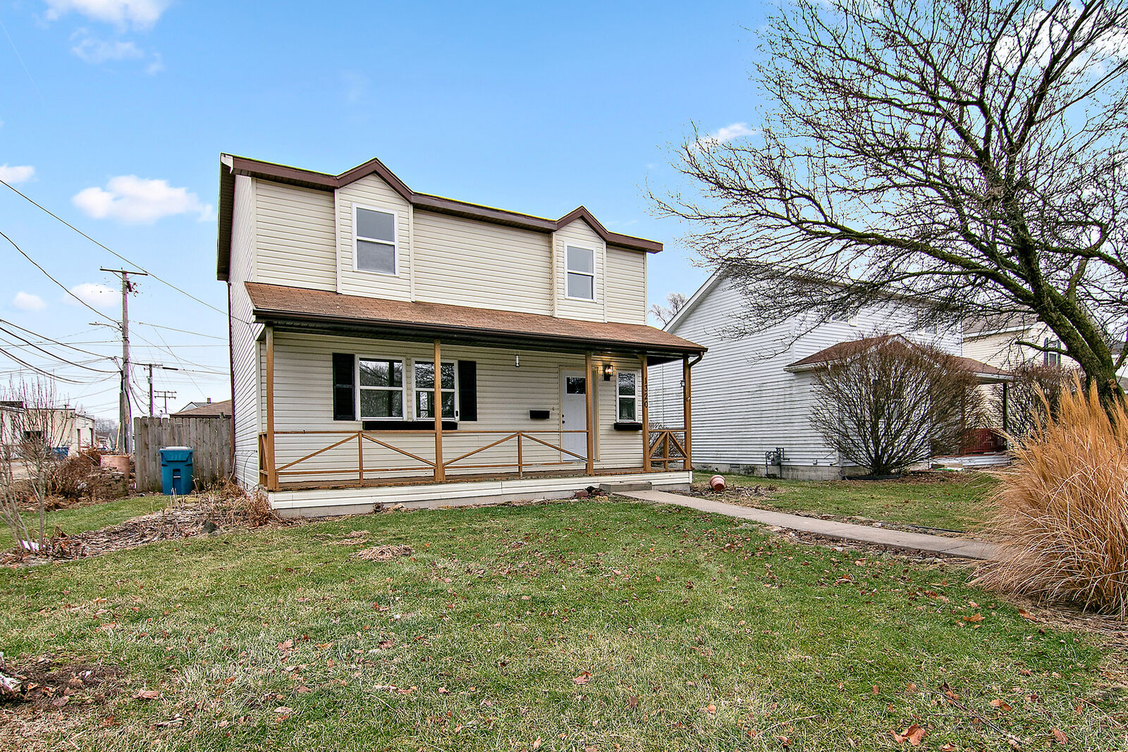 Property Photo:  1320 S 3rd Avenue  IL 60901 